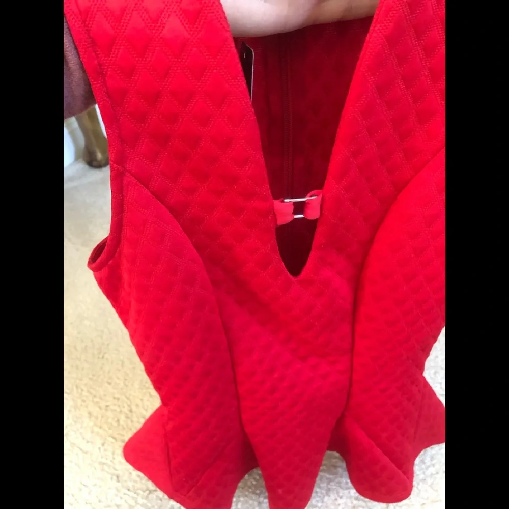 NWT Bebe Red Top - Valentines Day - Picture 2 of 5